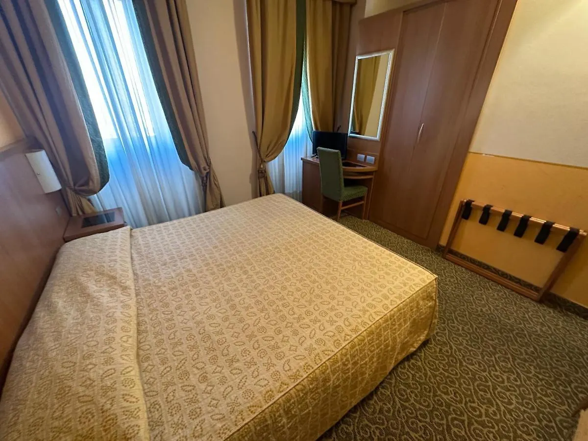 Hotel Kristall Corsico